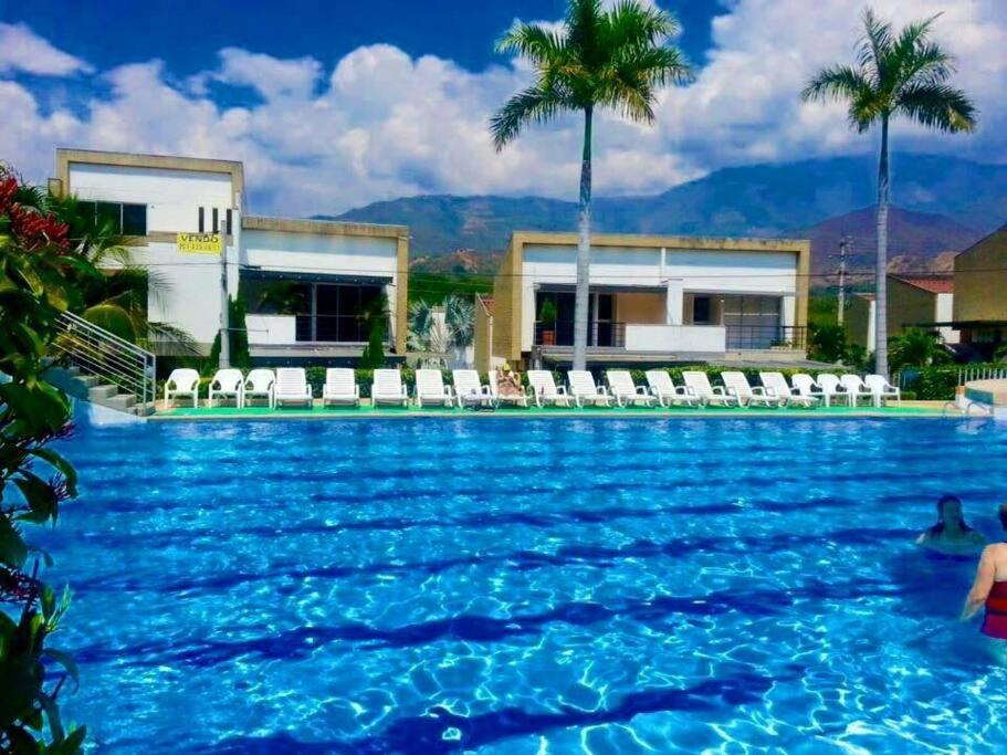 Hermosa casa con piscinas - CIUDADELA PREMIUM - San Jerónimo Antioquia