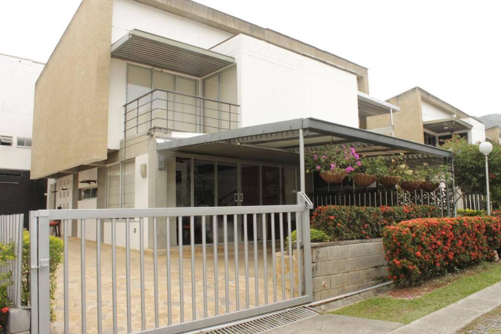 Hermosa casa con piscinas - CIUDADELA PREMIUM - San Jerónimo Antioquia