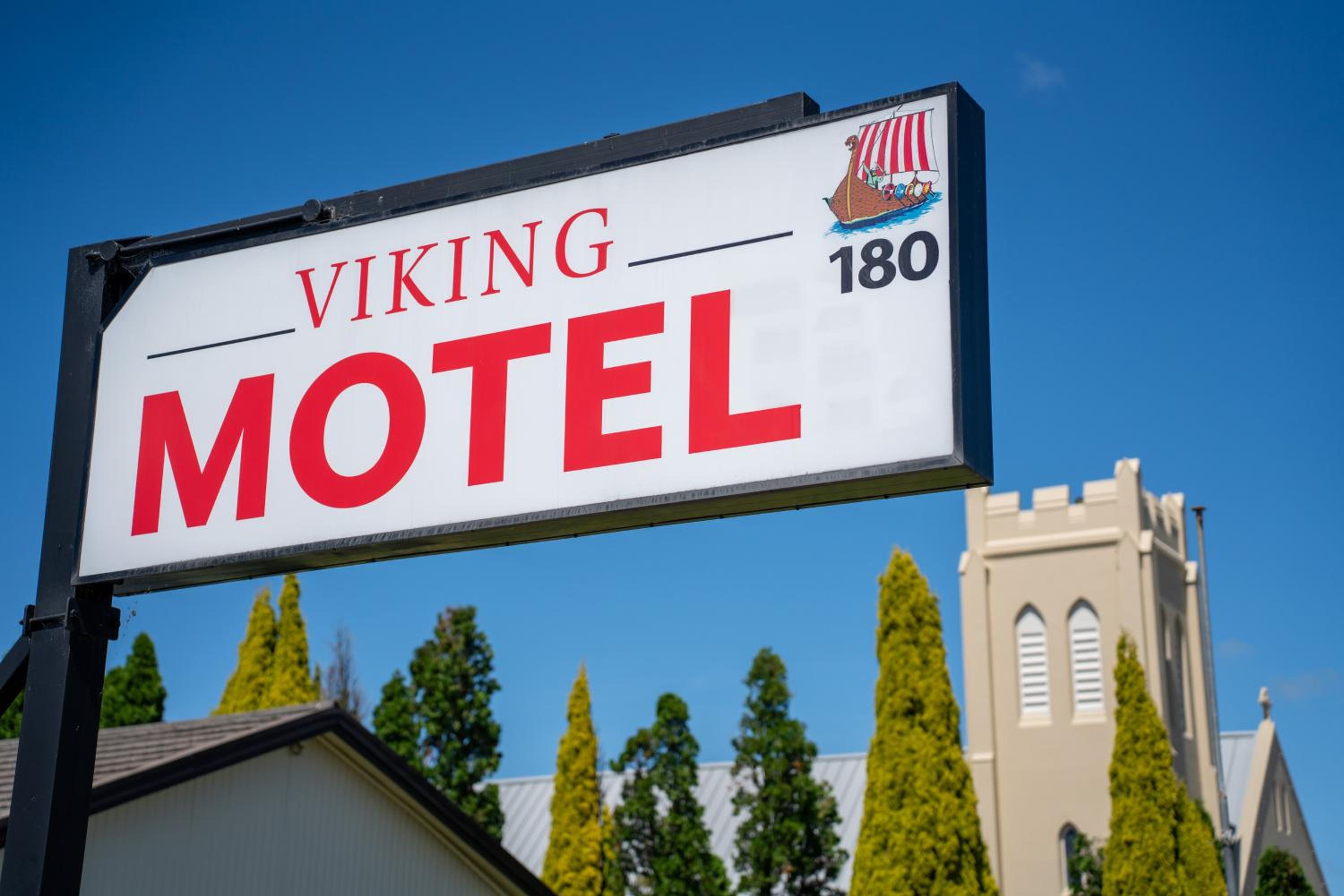 Viking Lodge Motel view 3
