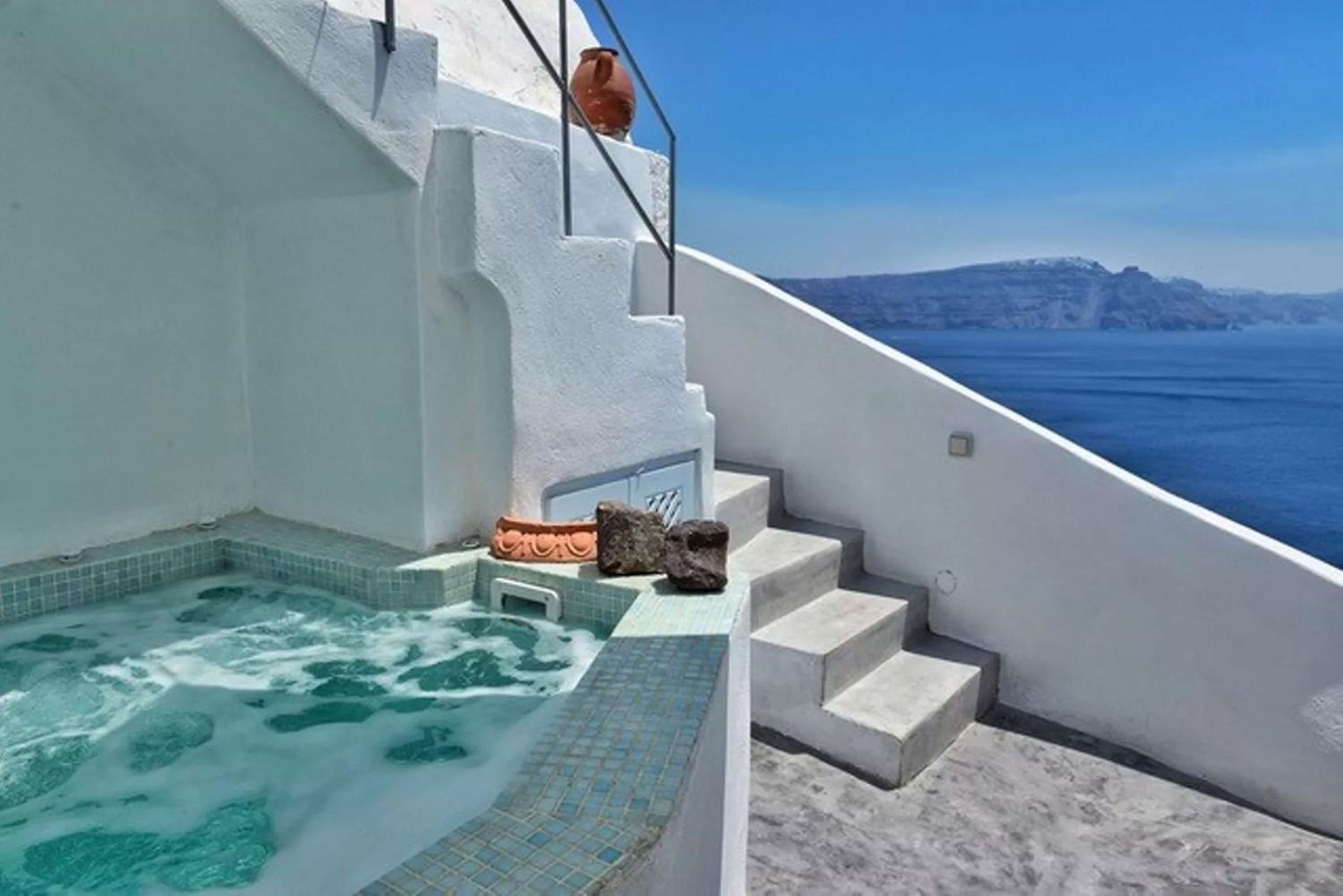 Gorgeous Santorini Villa 1 Bedroom Villa Felicitous Private Hot Tub photo 3