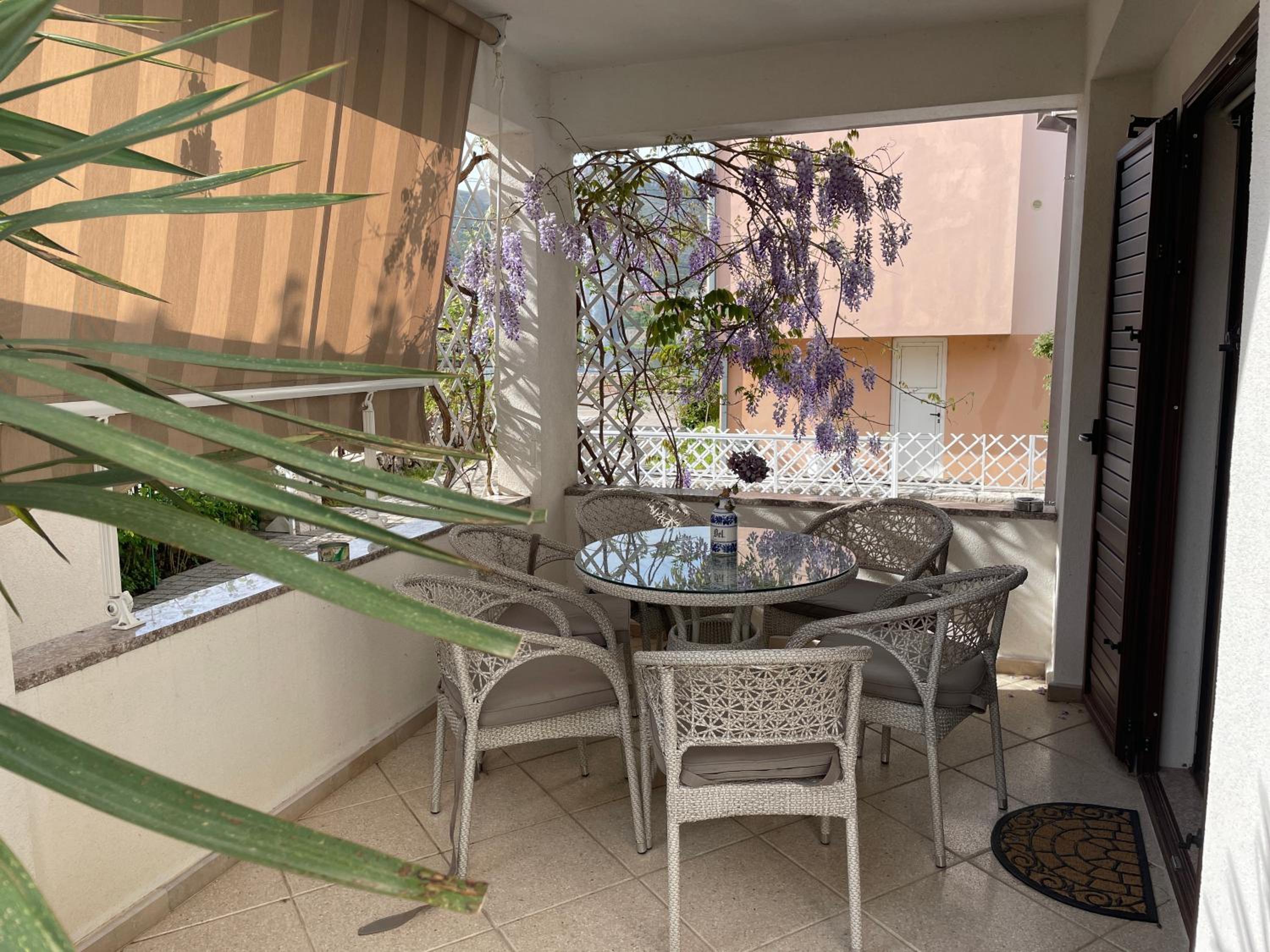 VILLA OTOK WITH POOL, TOP LUXURY IN TREBINJE