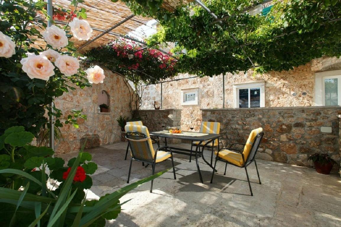 Photo 142