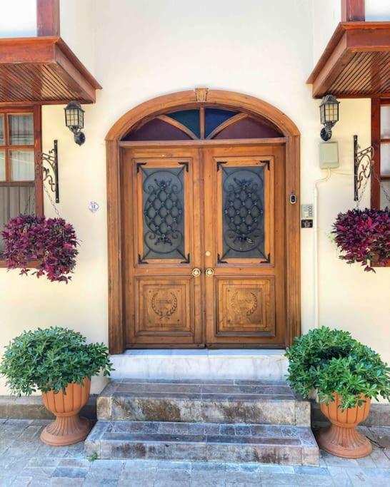 Sultan Suite, Entrance Floor