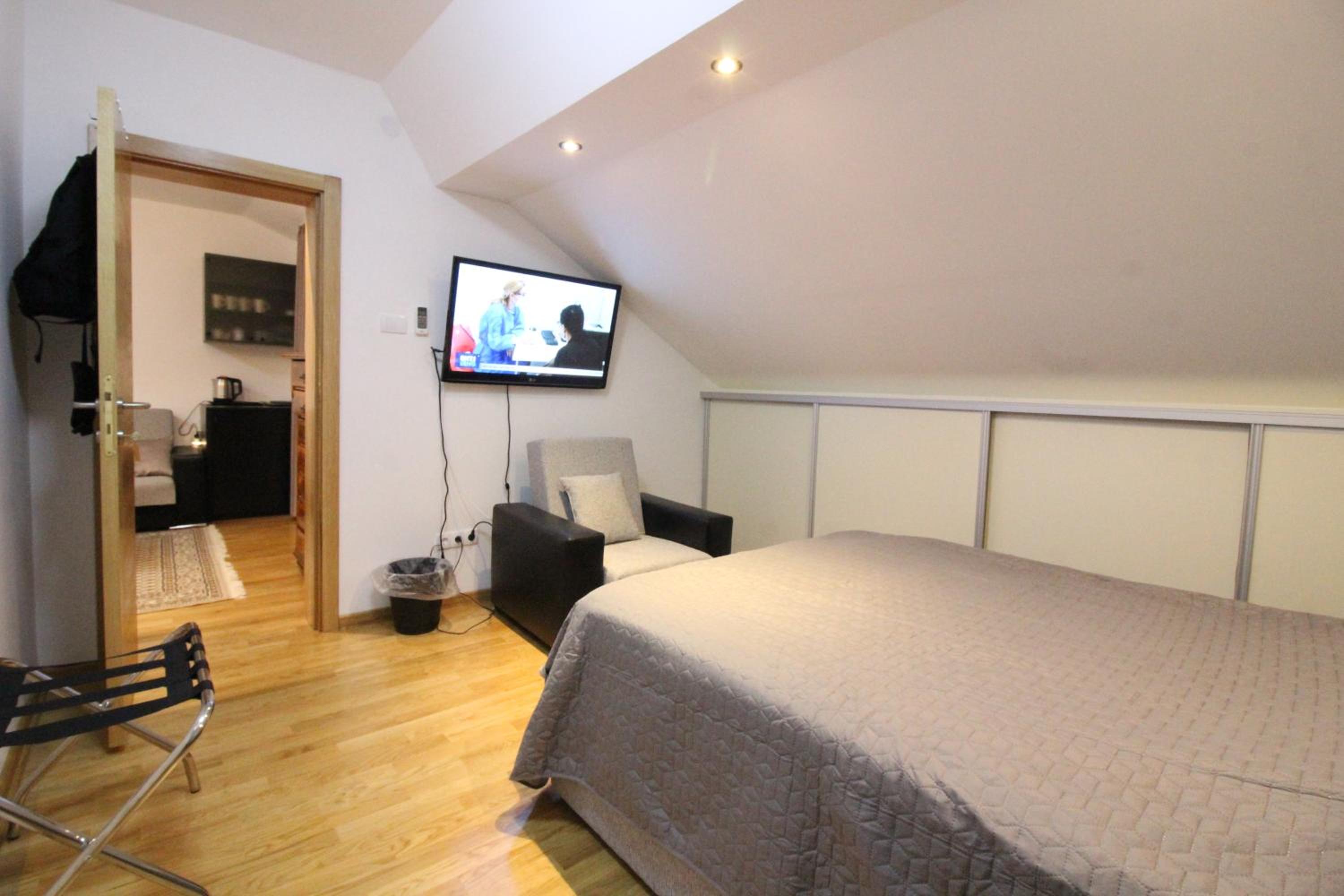 VILLA OTOK WITH POOL, TOP LUXURY IN TREBINJE