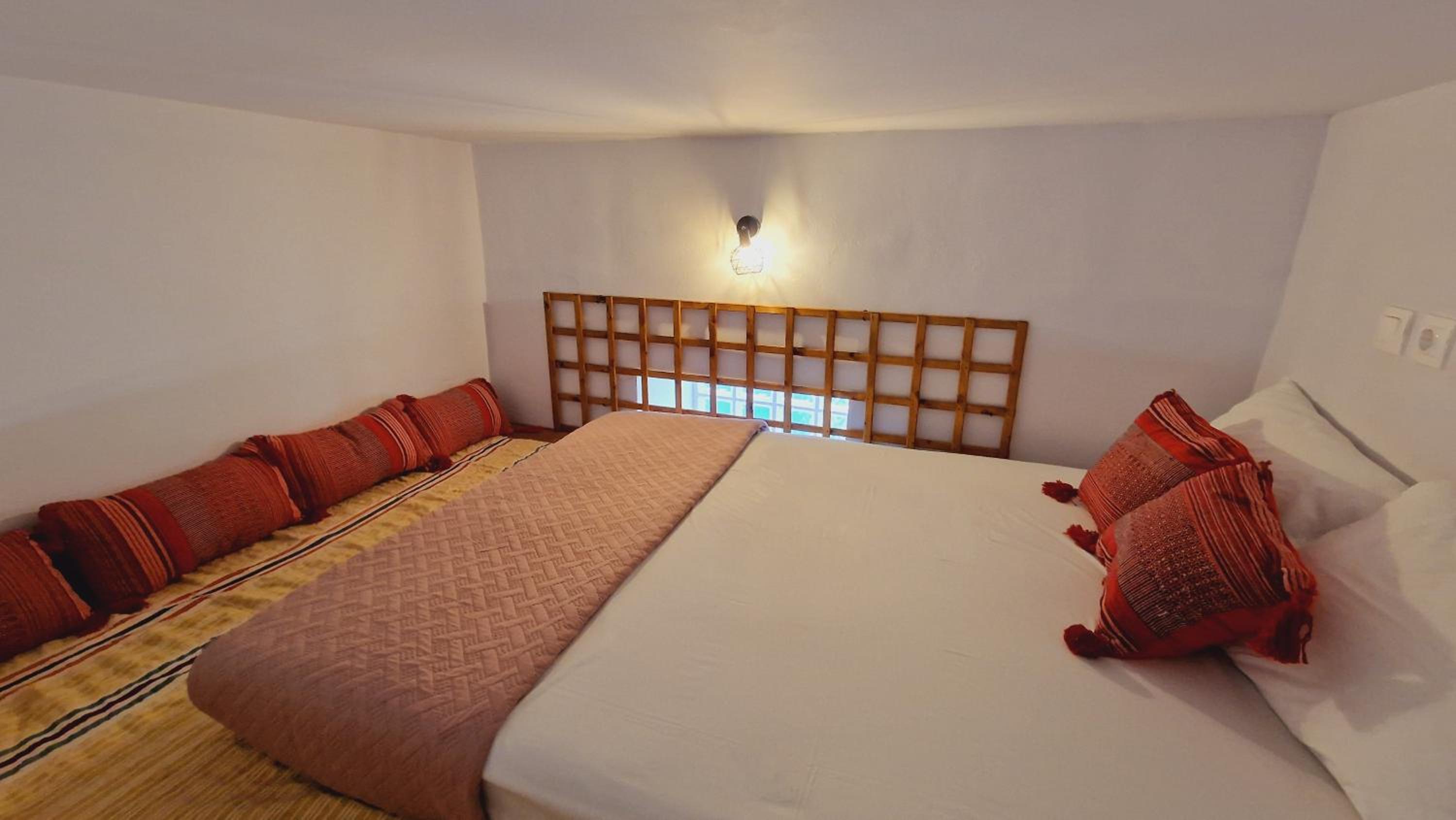 Seva Monolithos house