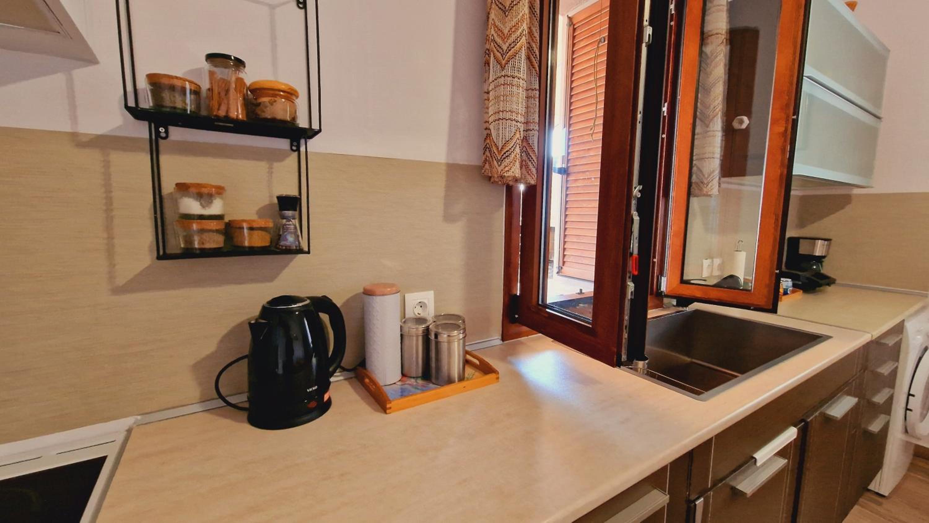 Seva Monolithos house