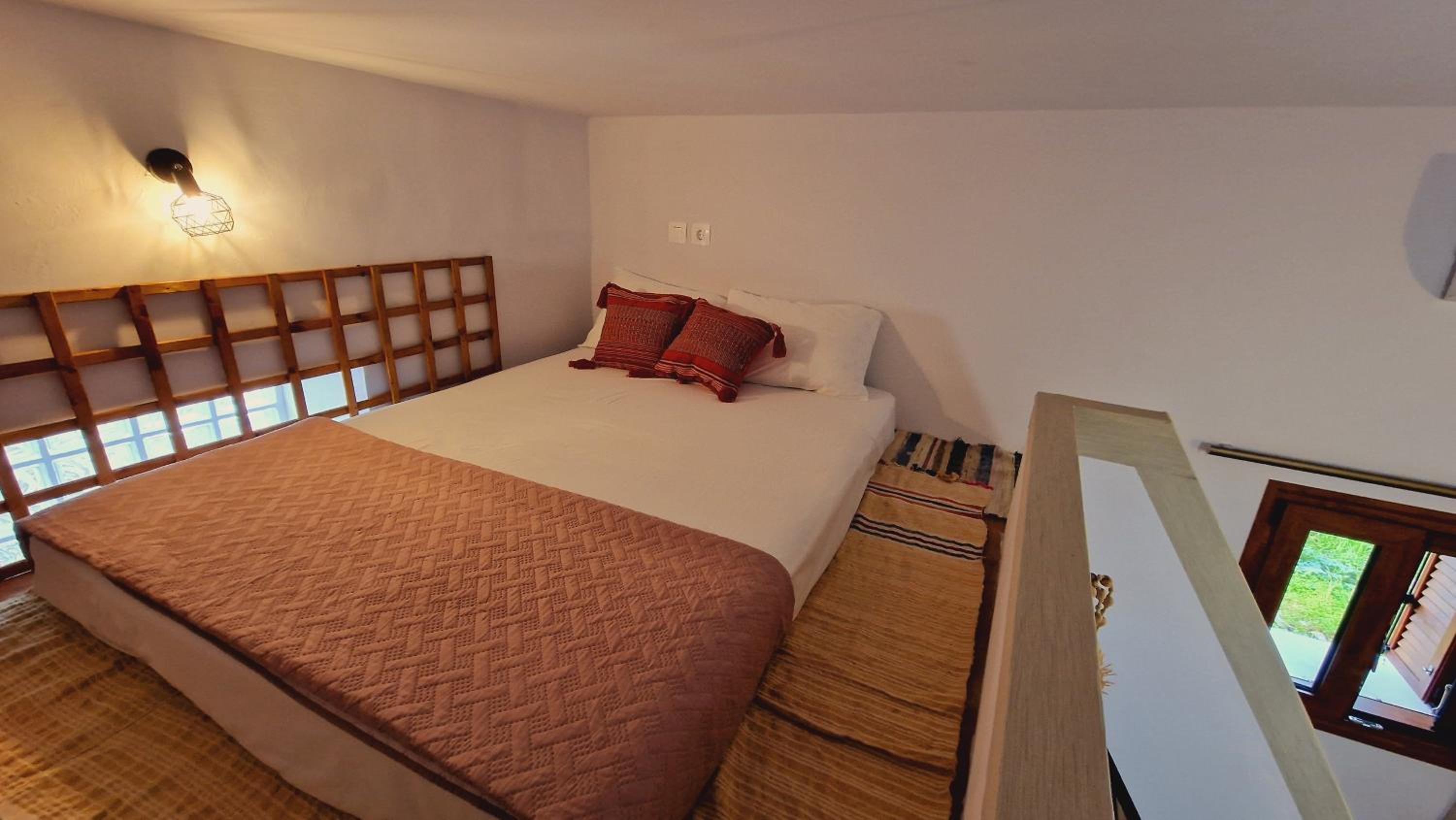 Seva Monolithos house