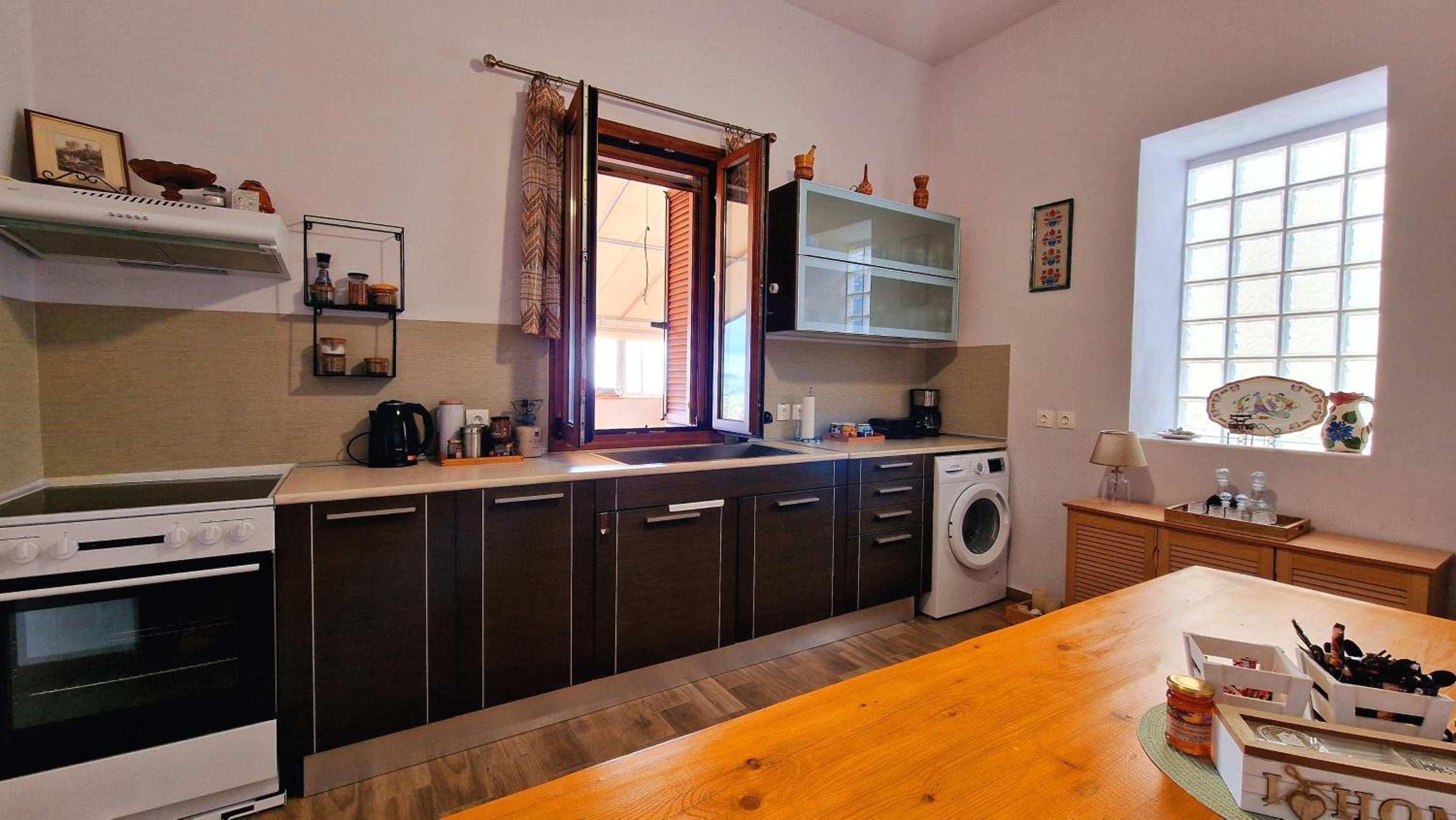 Seva Monolithos house