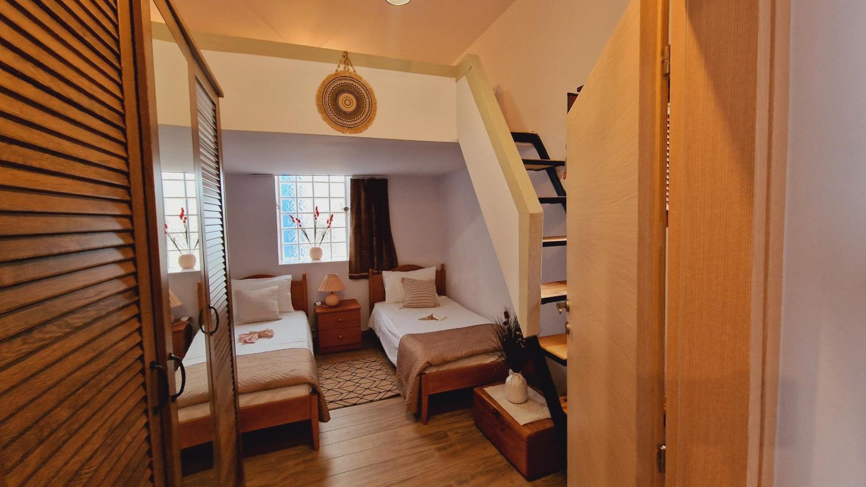 Seva Monolithos house