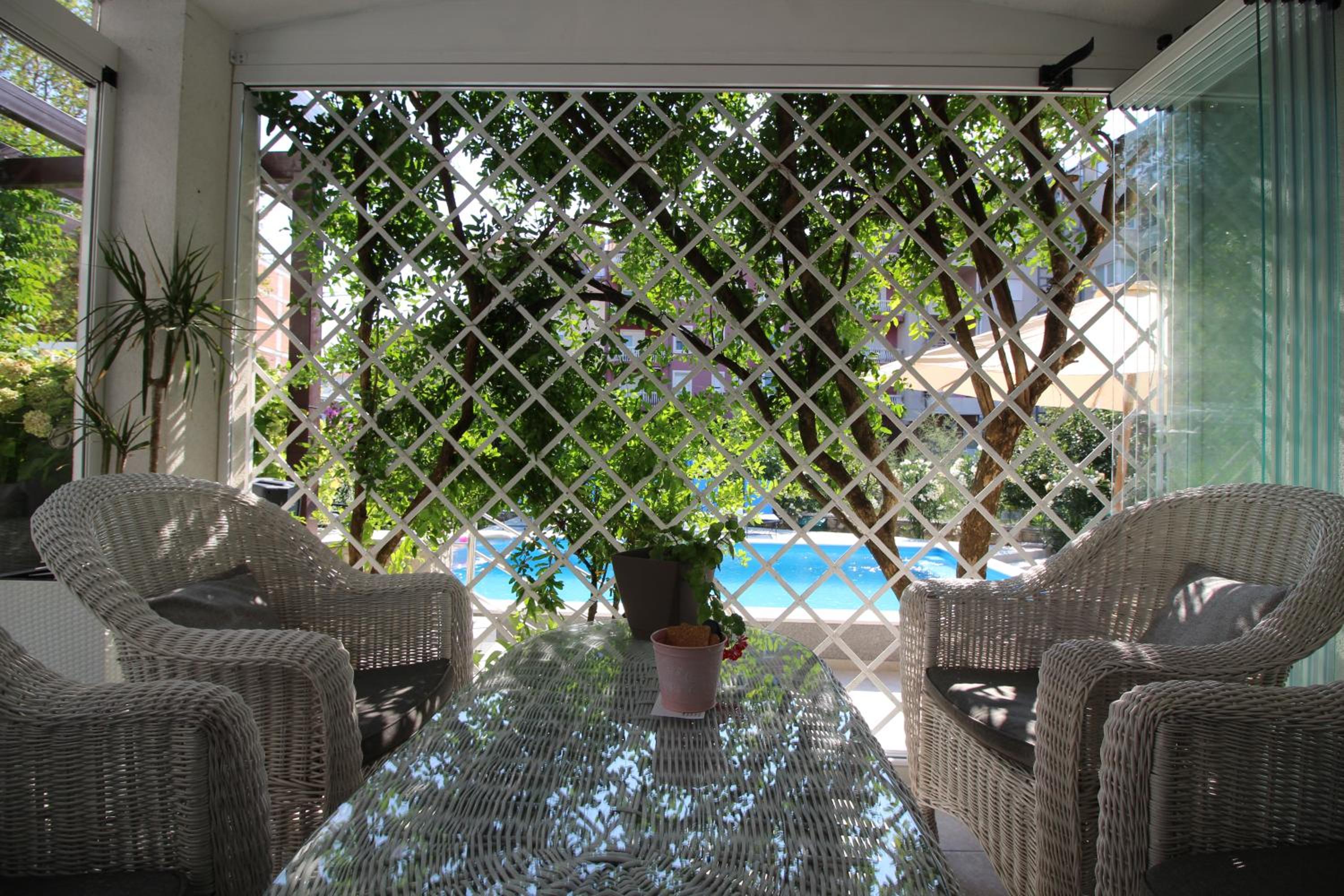 VILLA OTOK WITH POOL, TOP LUXURY IN TREBINJE