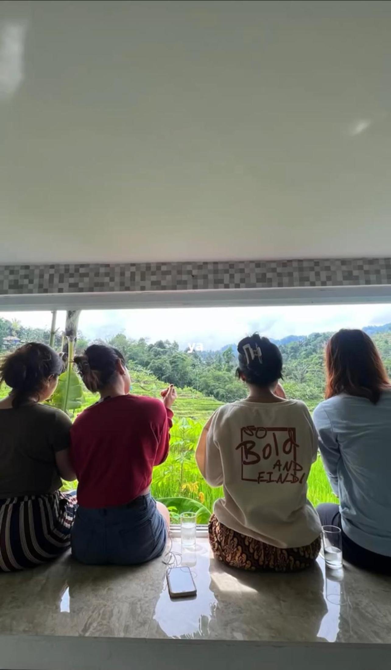 Villa Boca Sentul Bogor Private pool 4-Bedrooms view 2