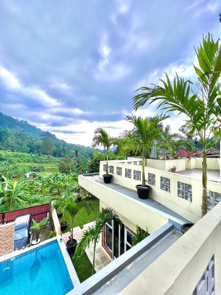 Villa Boca Sentul Bogor Private pool 4-Bedrooms view 5