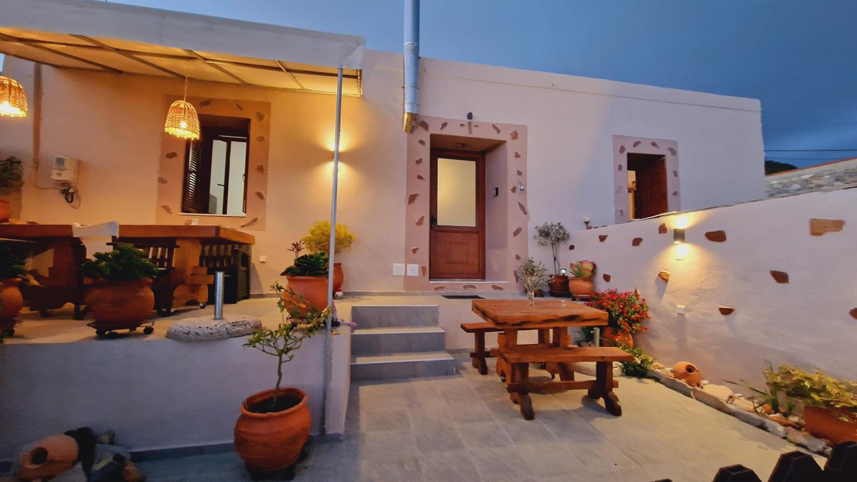 Seva Monolithos house
