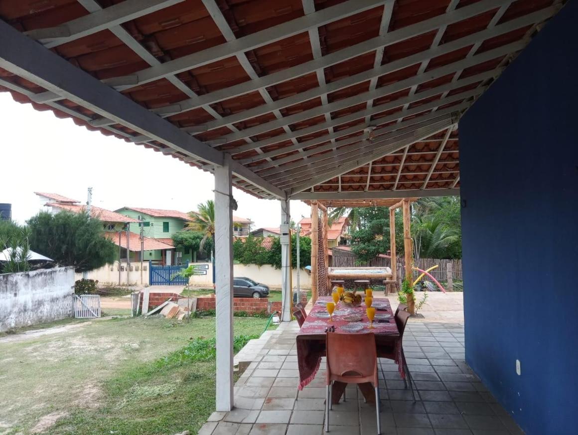 Casa com 5 quartos e piscina no Coqueiro
