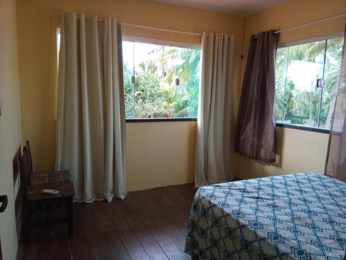 Casa com 5 quartos e piscina no Coqueiro