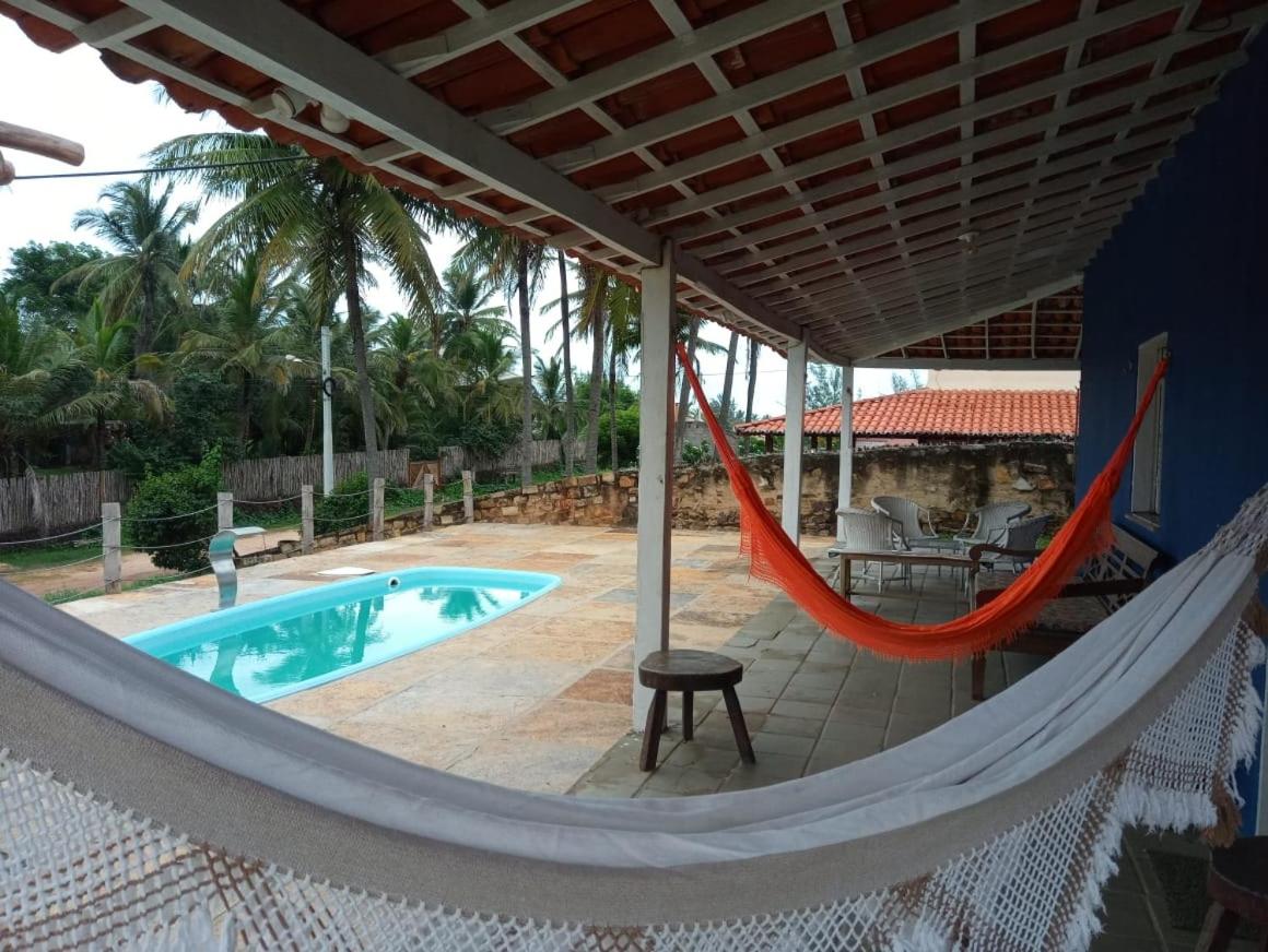 Casa com 5 quartos e piscina no Coqueiro