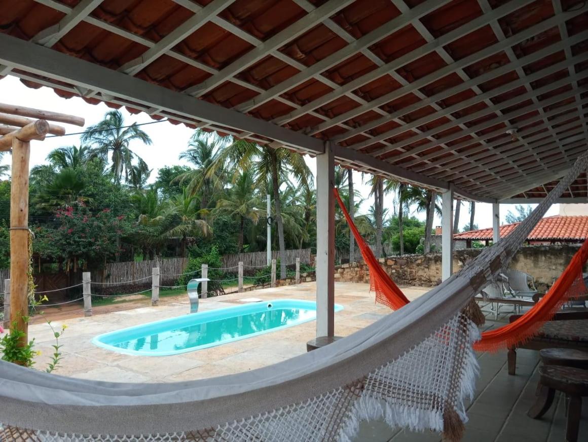 Casa com 5 quartos e piscina no Coqueiro
