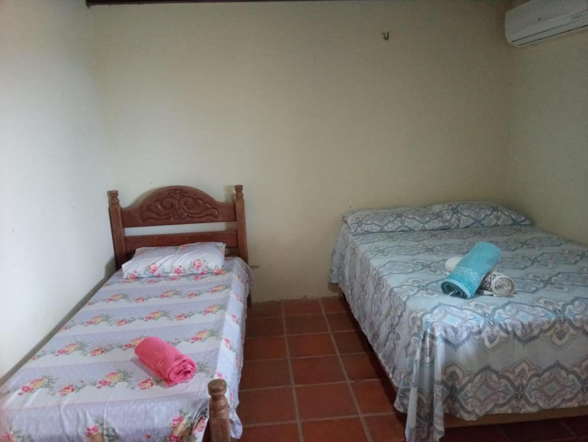 Casa com 5 quartos e piscina no Coqueiro