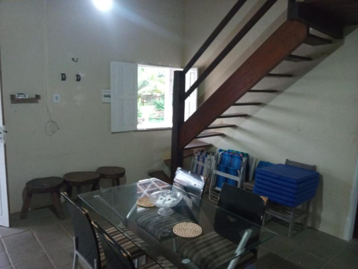 Casa com 5 quartos e piscina no Coqueiro