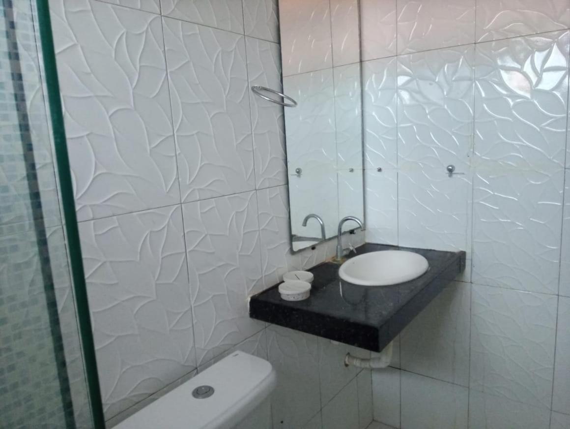 Casa com 5 quartos e piscina no Coqueiro