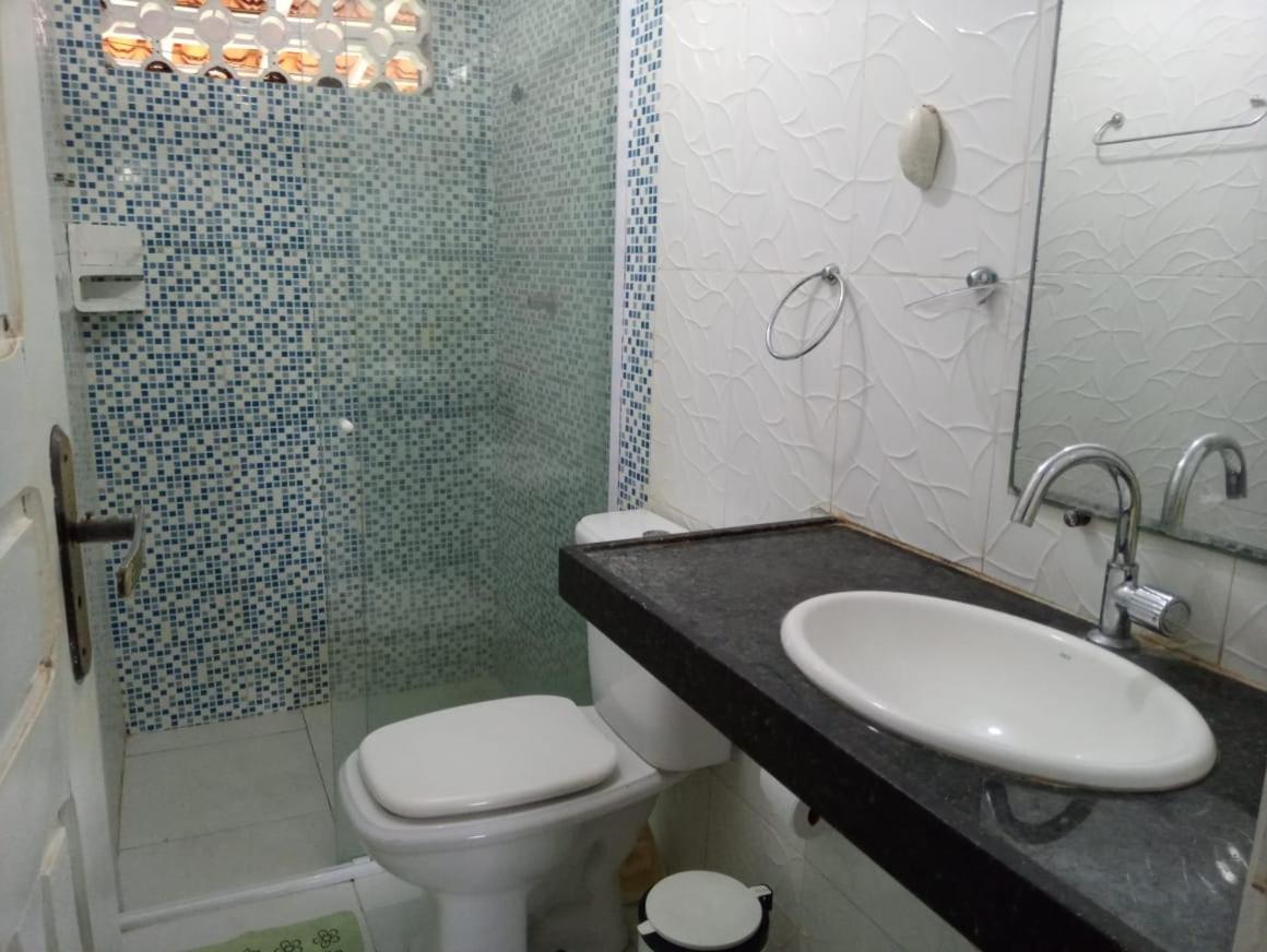 Casa com 5 quartos e piscina no Coqueiro