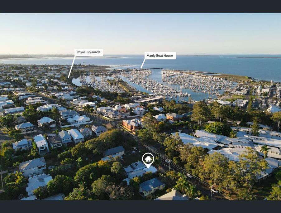 3BR15BA House w Parking Close to Eastwood Beach M8
