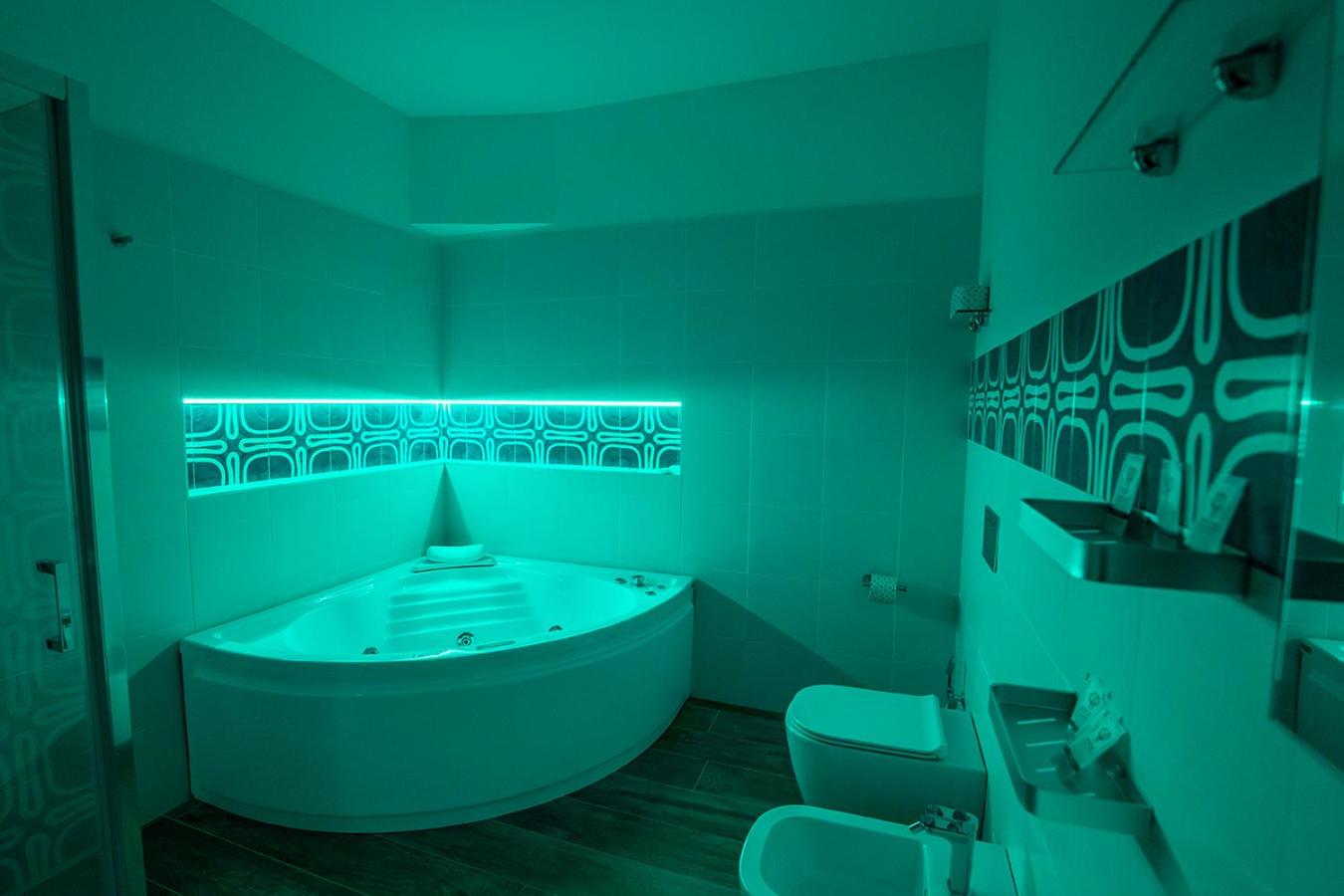 PC Boutique H, Sea View by ClaPa group