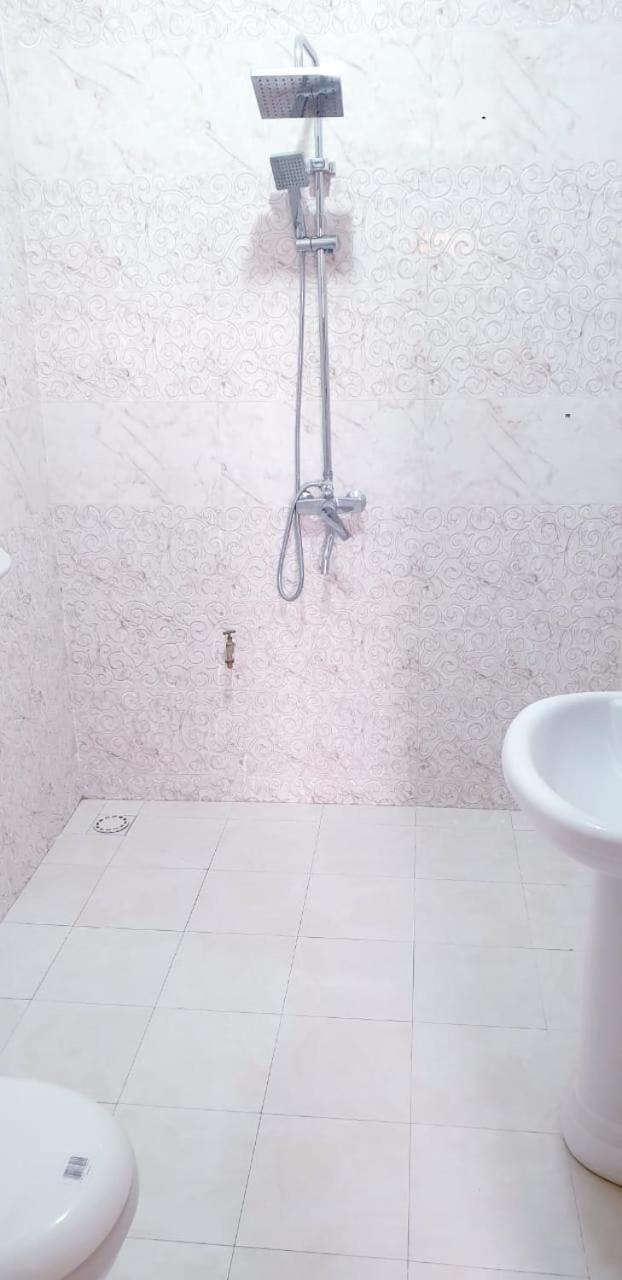 Établissement Dior Silla view 3