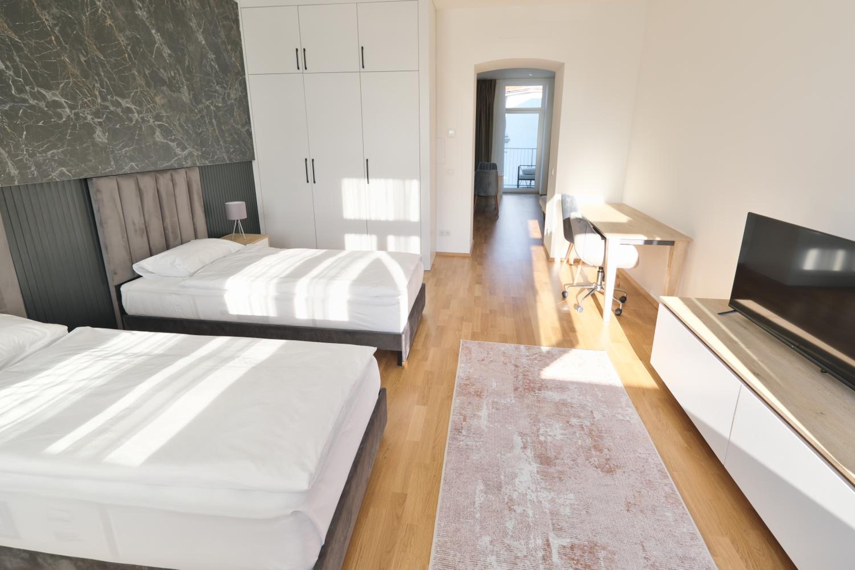 Vienna Lotus Apartments