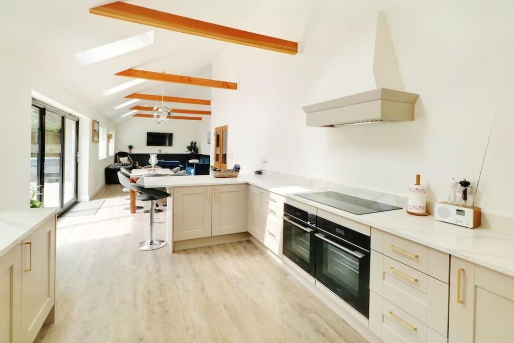 Rare Luxury Holiday Home with Hot-Tub view 5