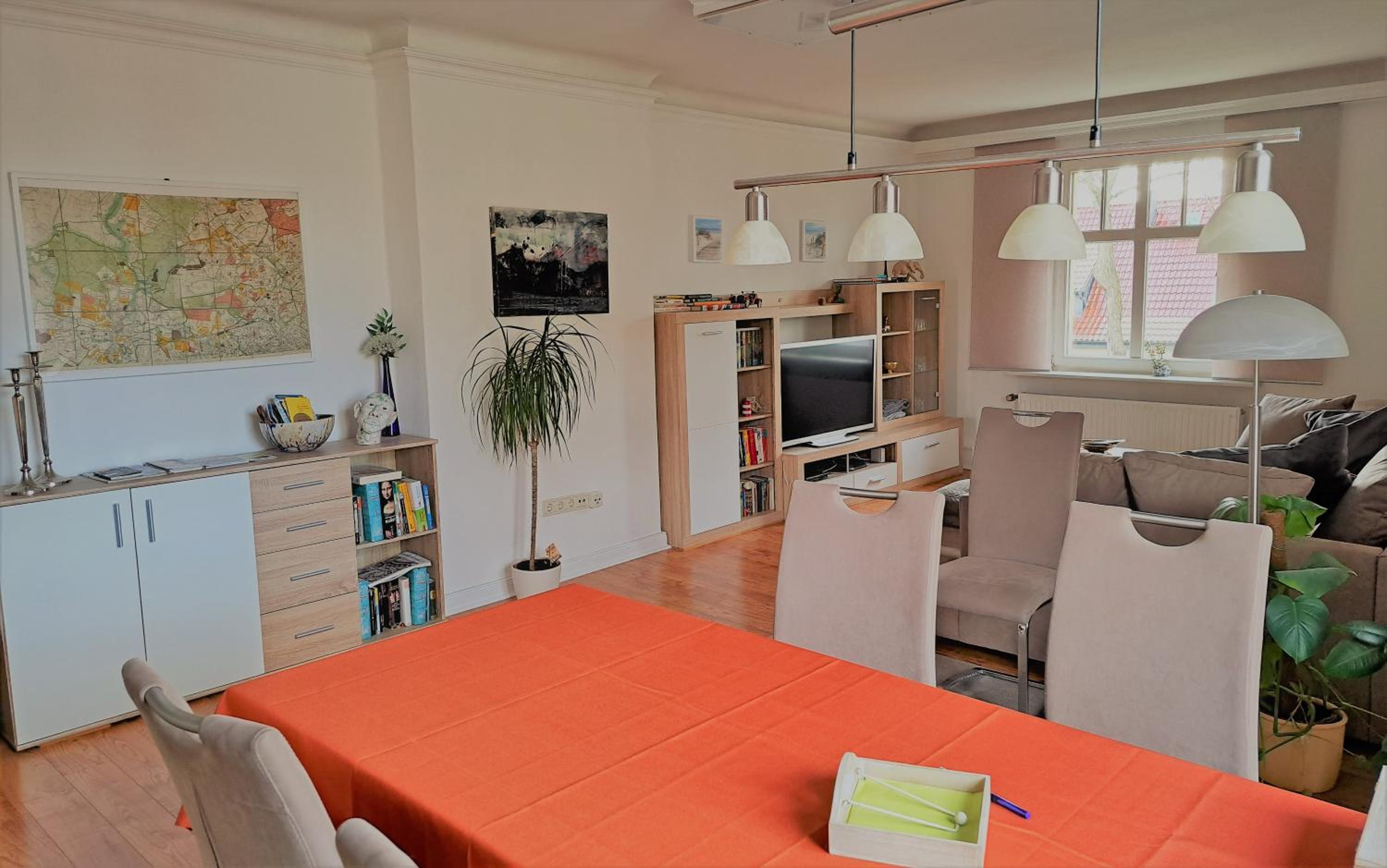 Town-Villa, Apartment, living room with big Sofa bed , 2 bedroom, 1kitchen, 1bathroom, 1 office, 1 garden