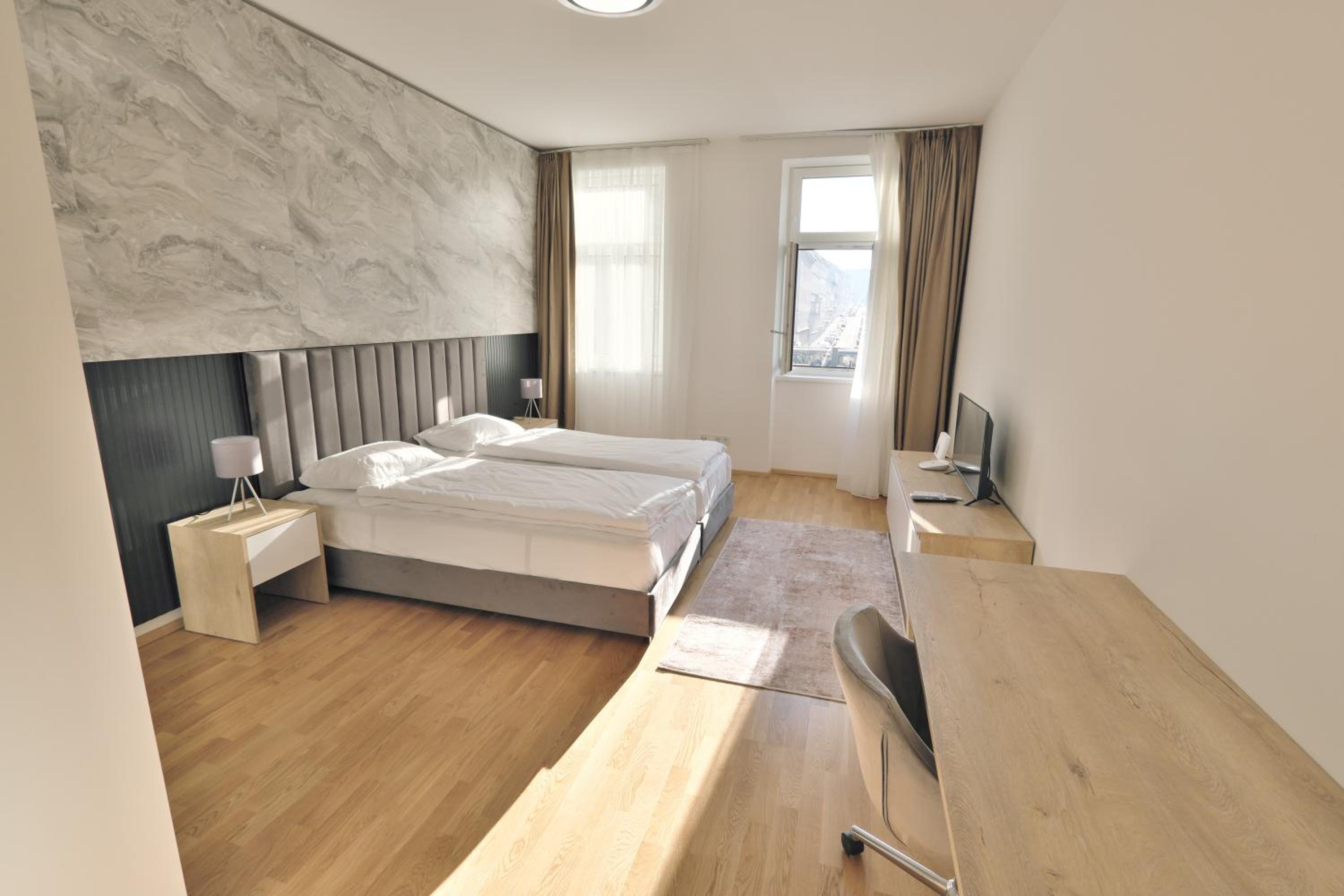 Vienna Lotus Apartments