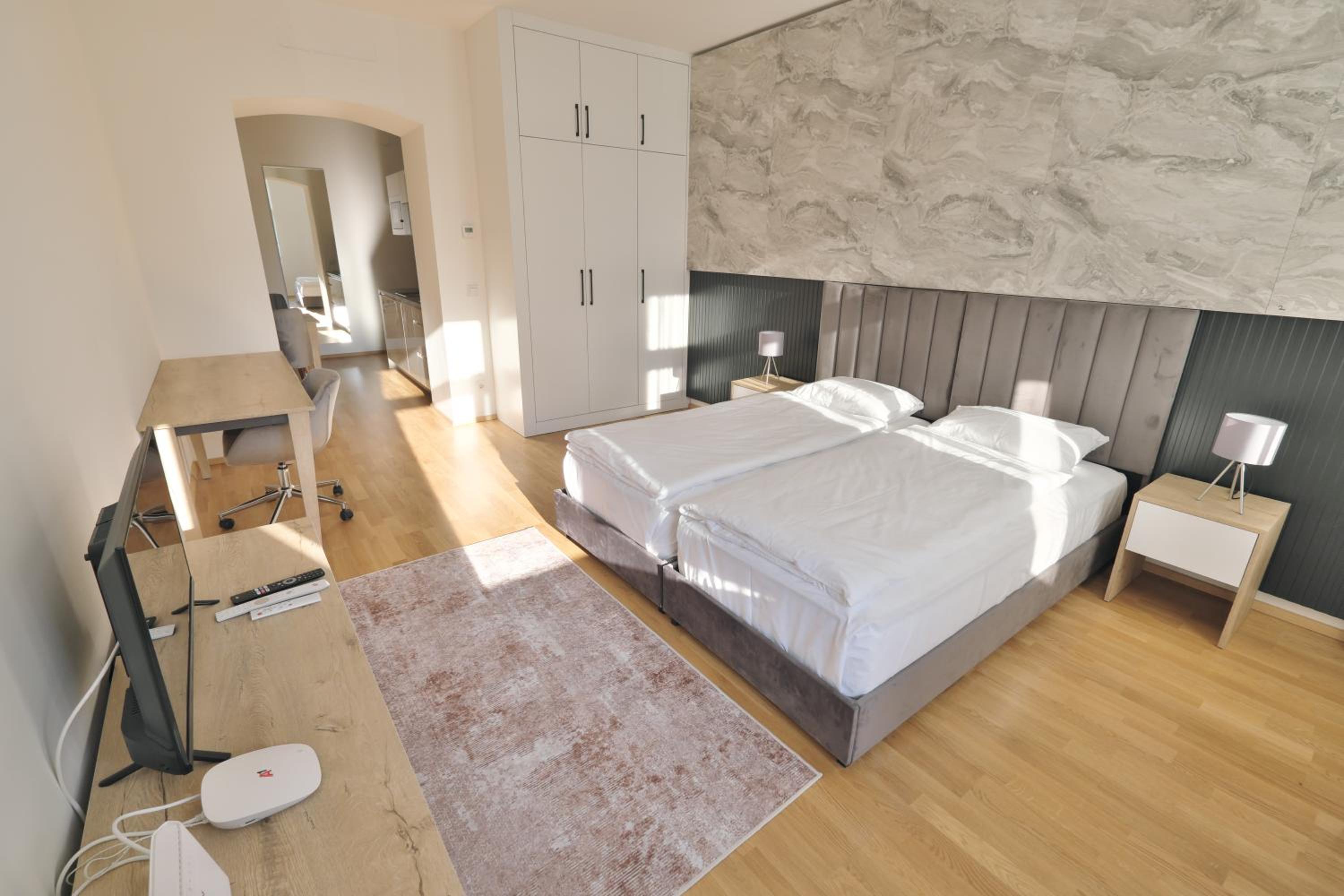 Vienna Lotus Apartments