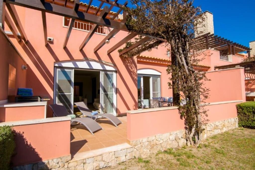 Beautiful Family T3 Townhouse with Pool Vilamoura view 3