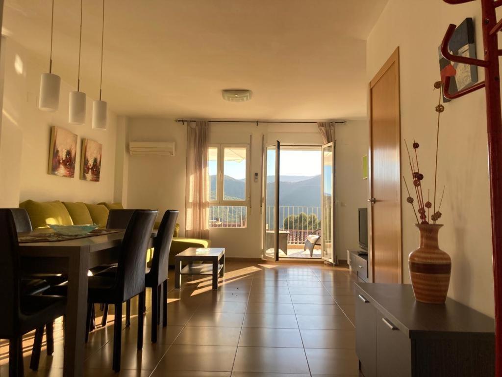 Chulillagreenhouse photo 3