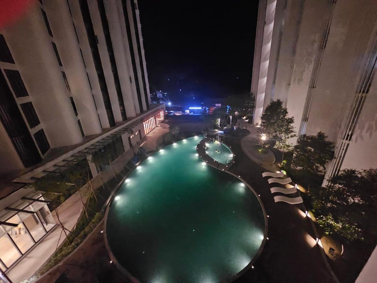 Impiana Suite Pool and Sea View photo 4