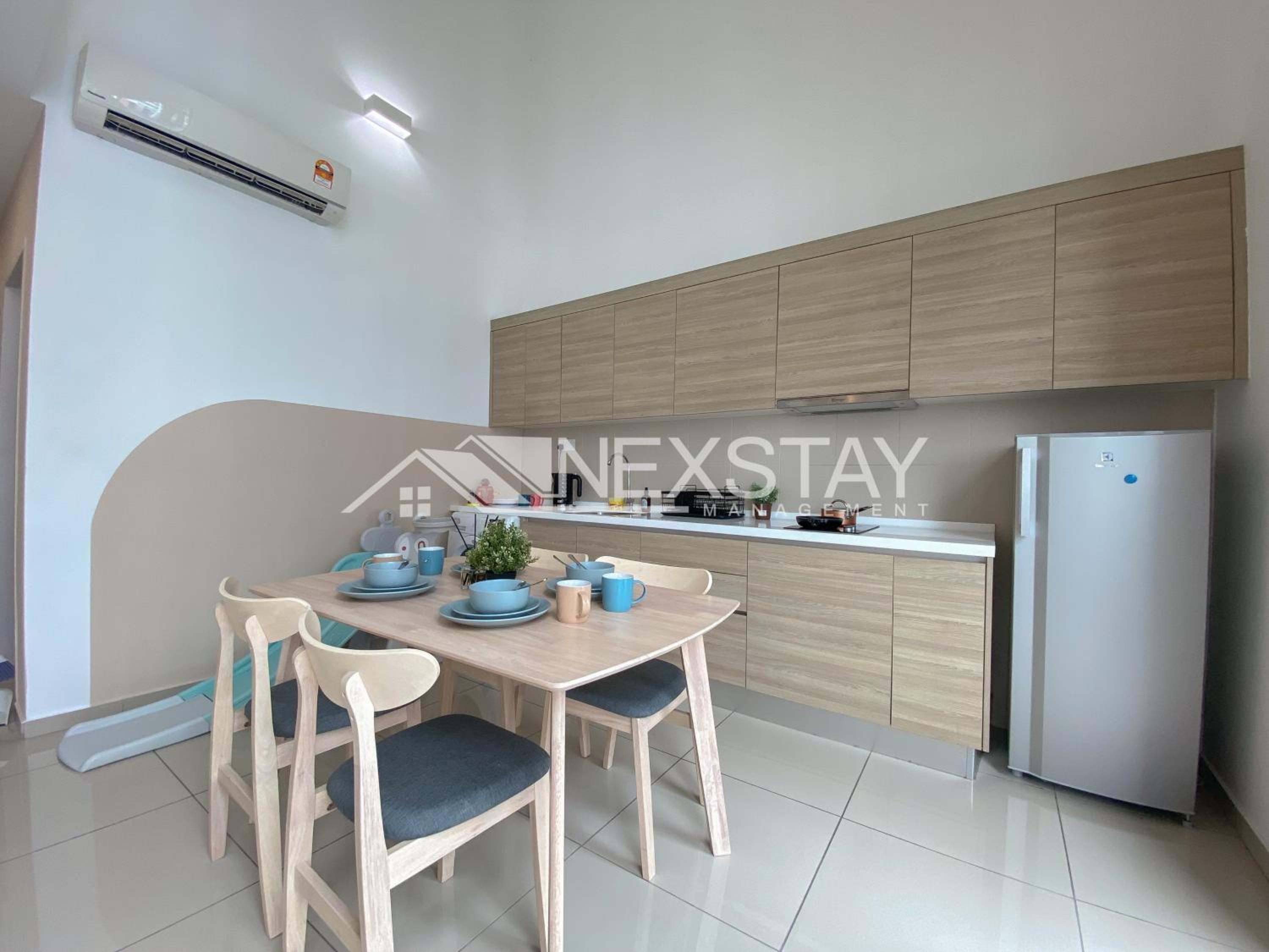 Cozy i-City Duplex Getaway by Nexstay photo 5