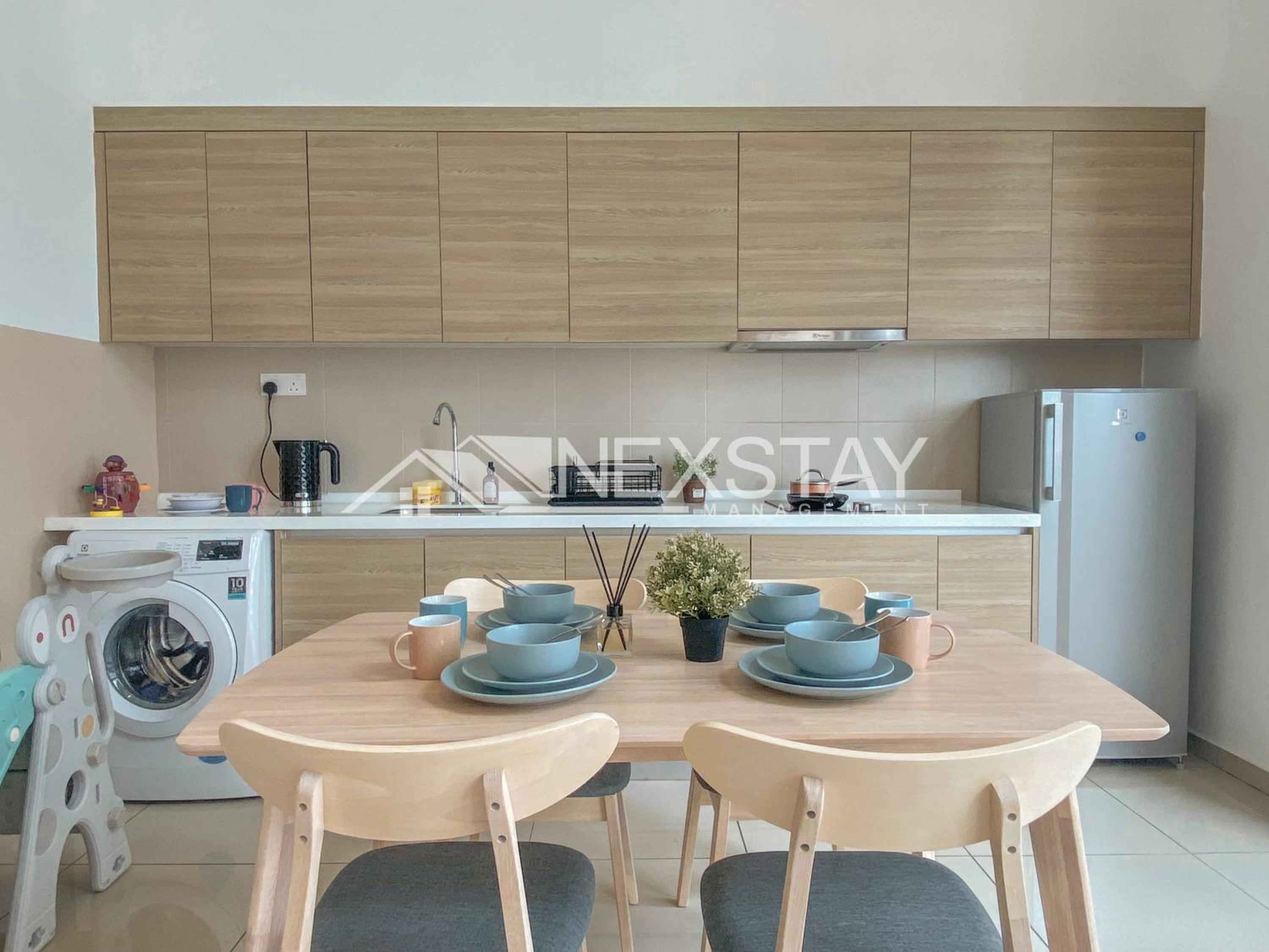Cozy i-City Duplex Getaway by Nexstay photo 7