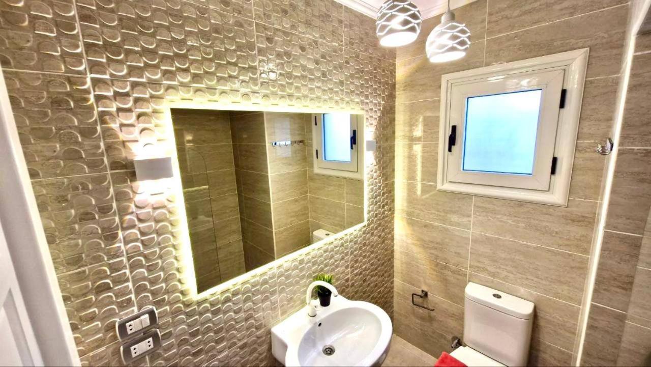 Art-style 2+1 Bedroom apartment view 3