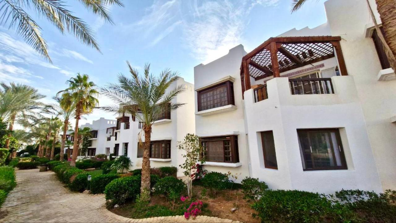 Art-style 2+1 Bedroom apartment view 4