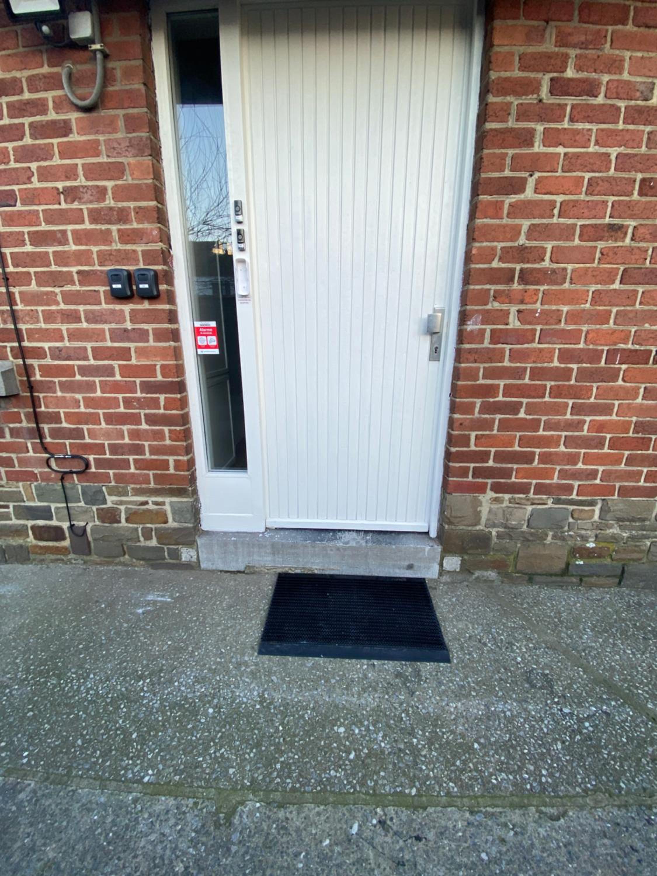 D-012 Bel appart et balcon climatisé parking privé gratuit sur demande