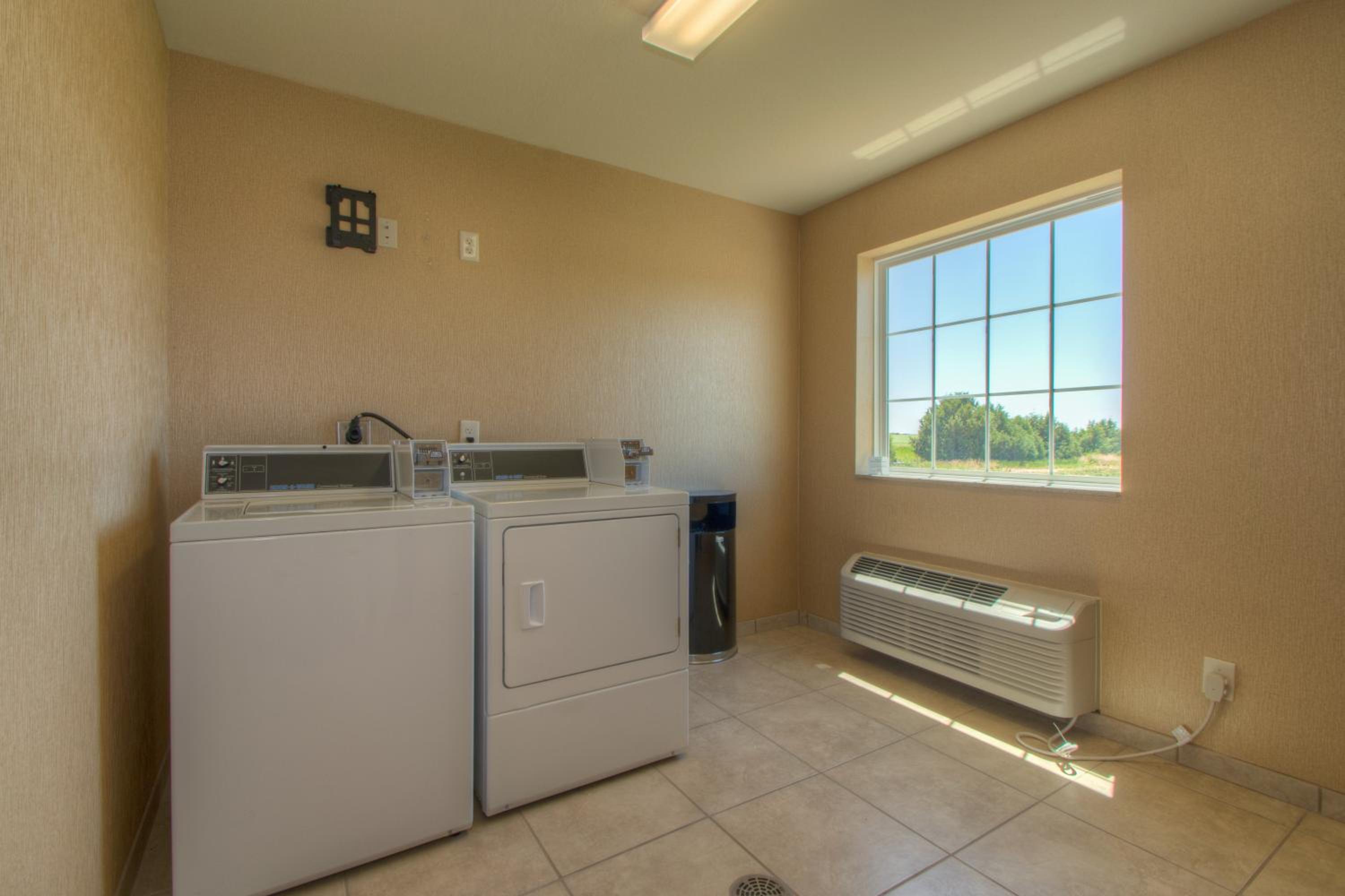 Cobblestone Hotel and Suites - Jefferson - Property Image 15