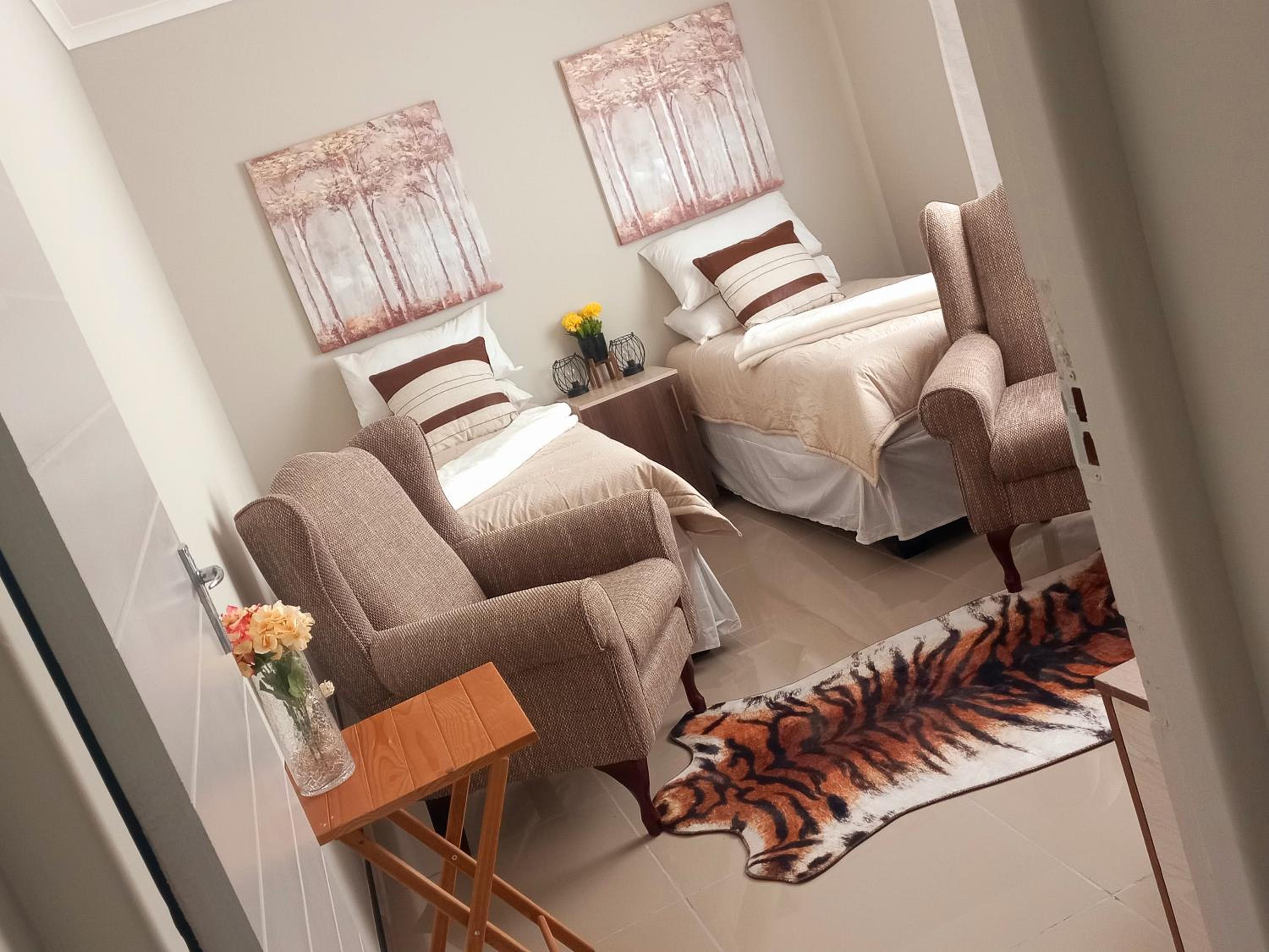 TALITHA'S SELF-CATERING ACCOMONDATION view 4