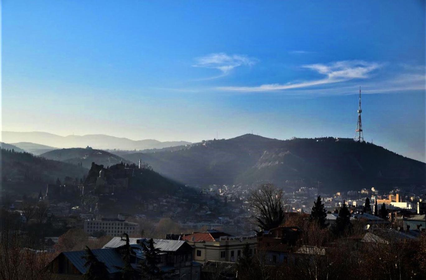 LUXURY Apartment in Tbilisi view 3