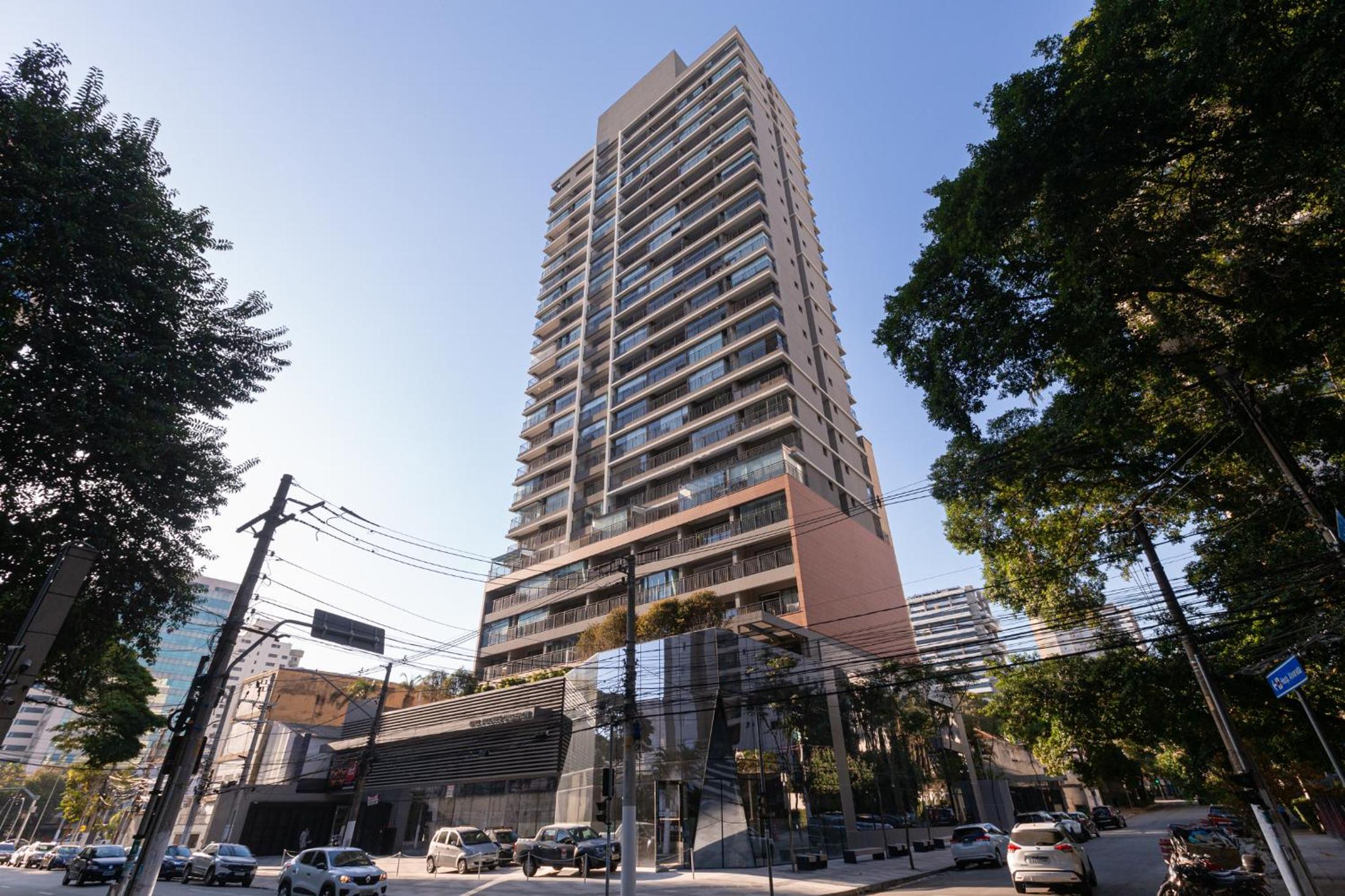 Easy Star - Lindo Studio ao lado do metrô em Moema - SQ01H
