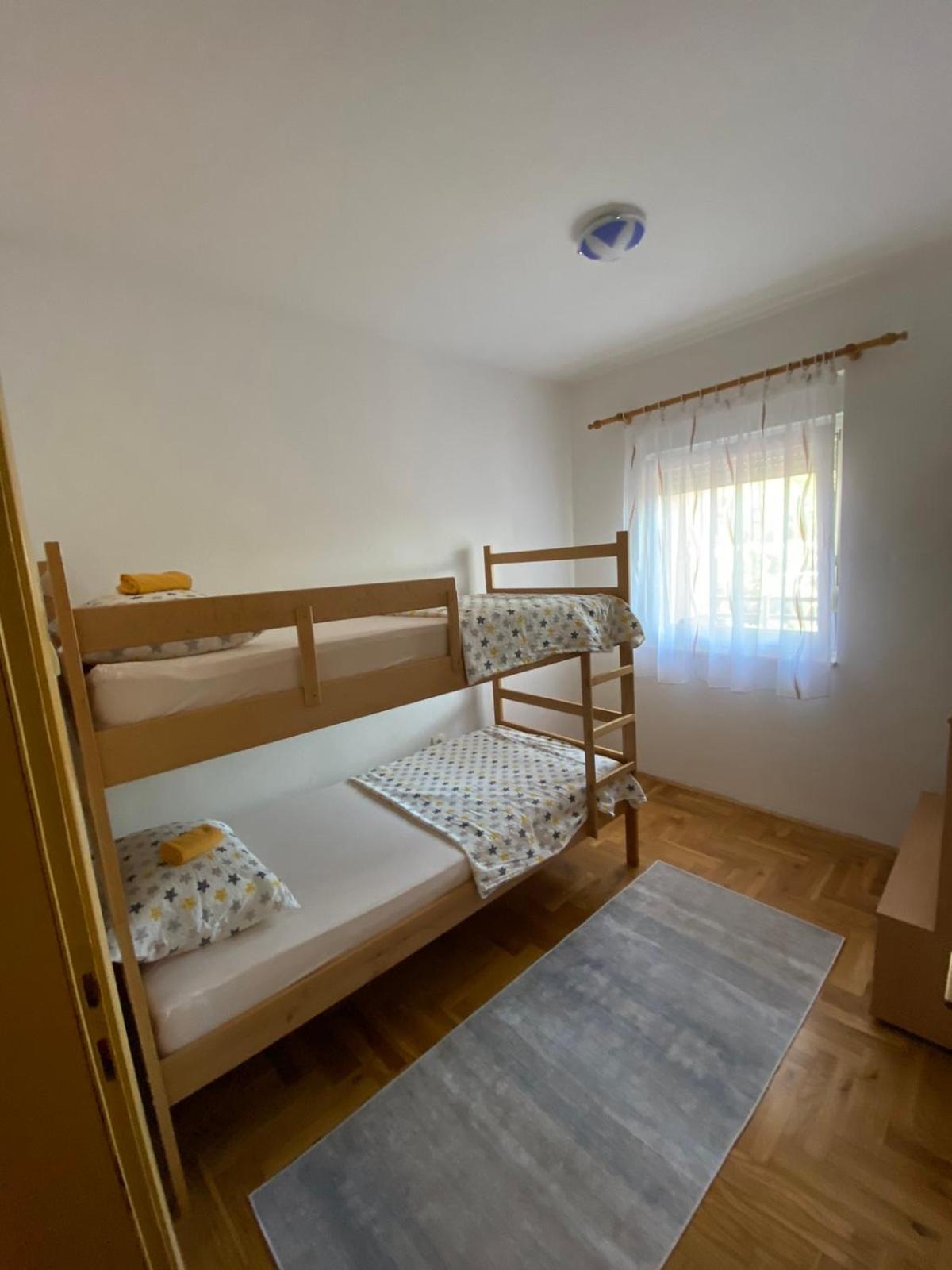 Apartman DIS