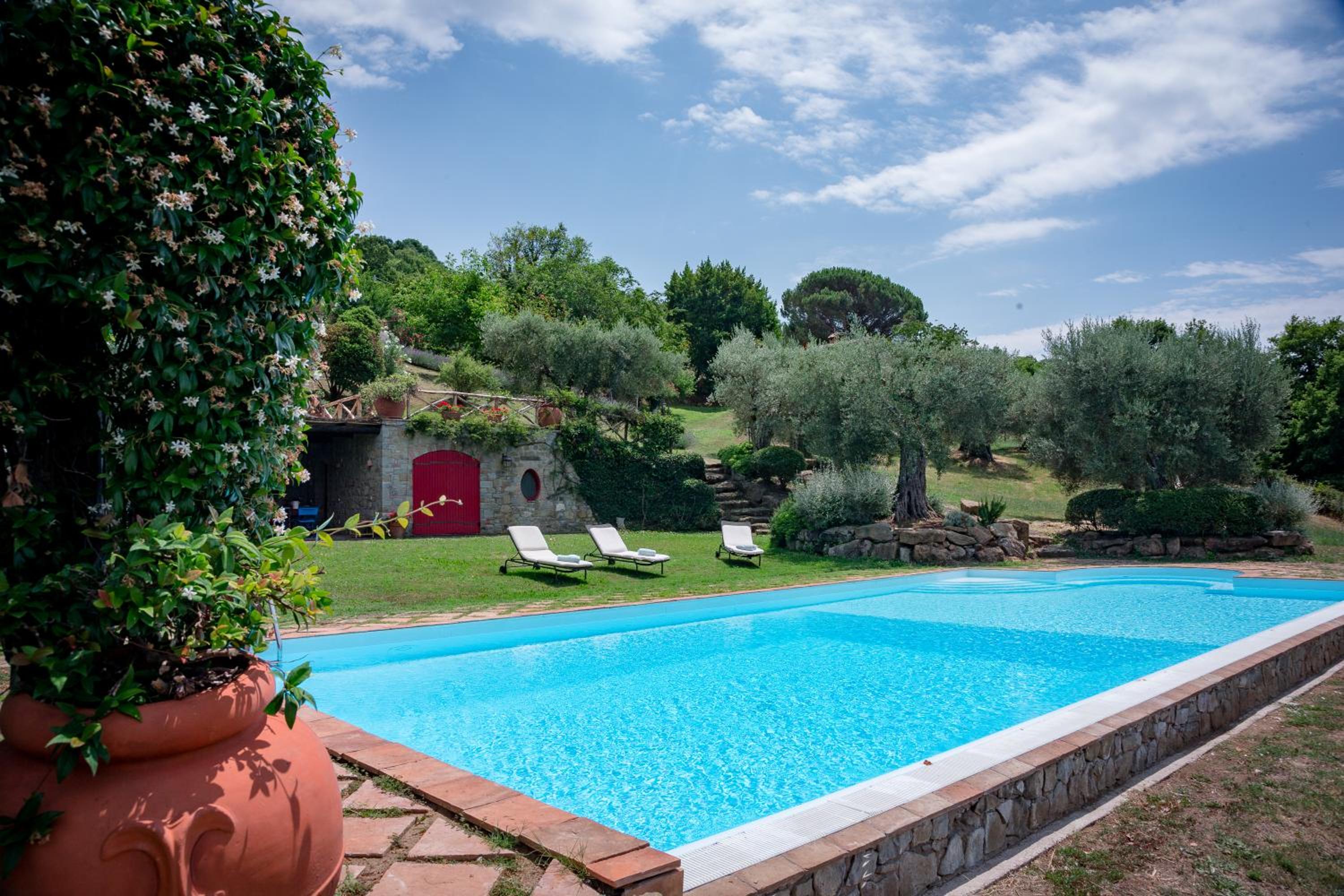 Casale Aston view 5