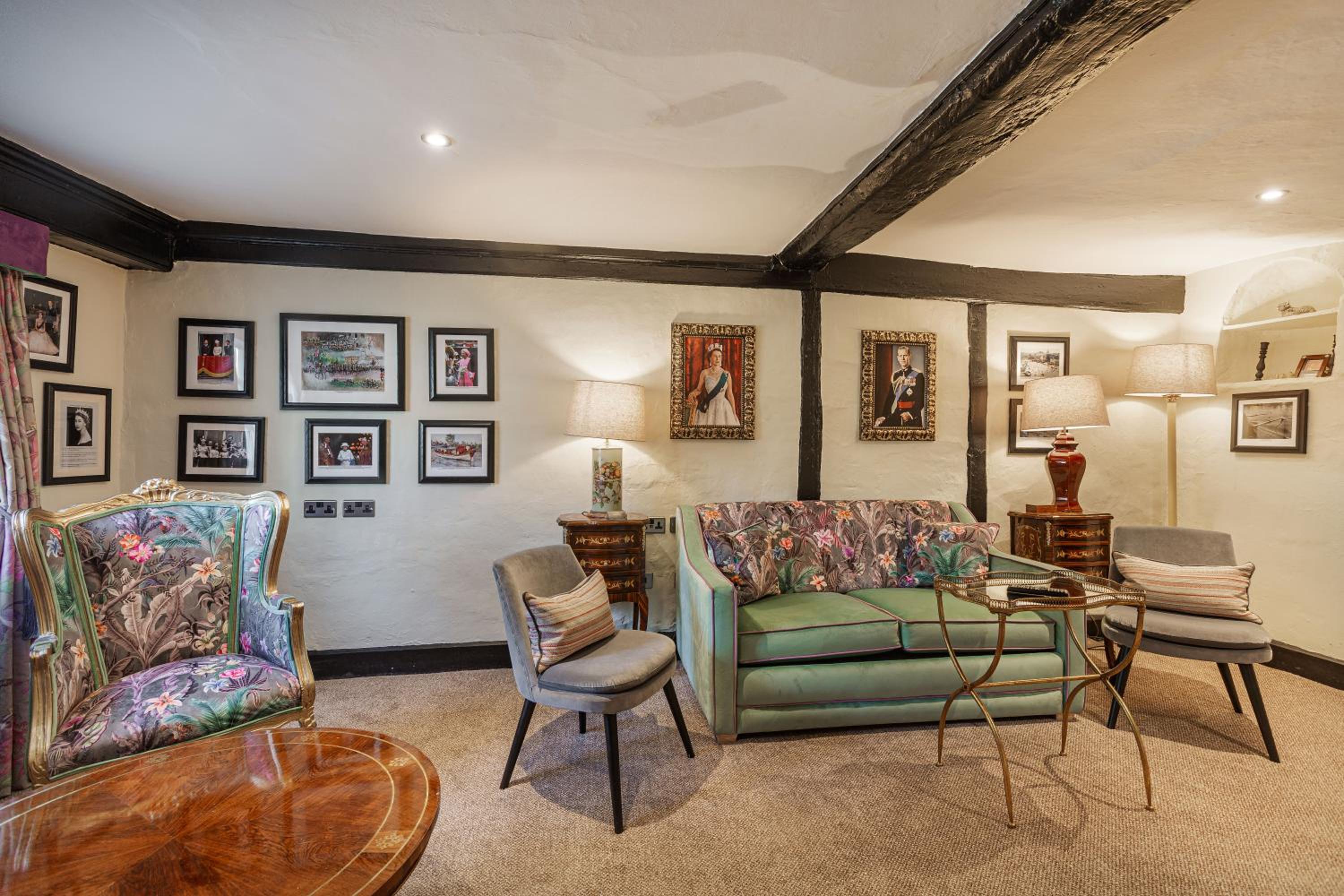 The George Hotel, Dorchester-on-Thames, Oxfordshire - The Coaching Inn Group view 2