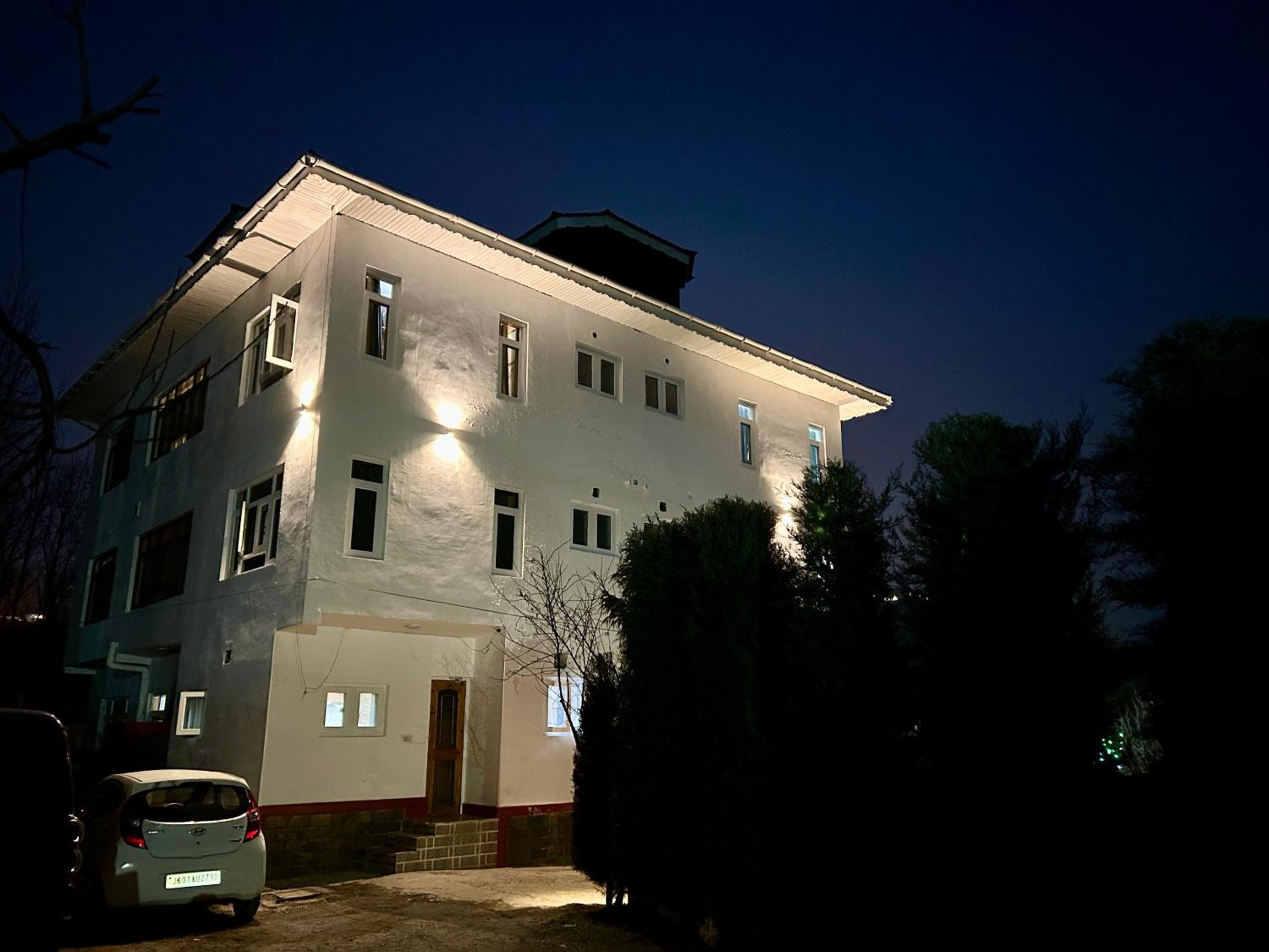 Whostels Srinagar