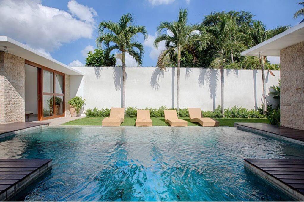 New stylish private villa with 2 bedrooms villa in Canggu view 5